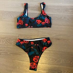 High waist bikini with rose print